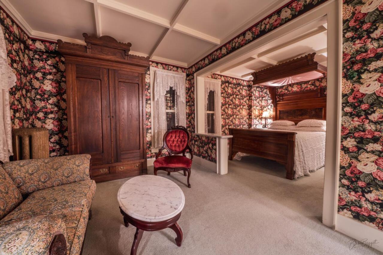 St. Elmo Hotel 3*