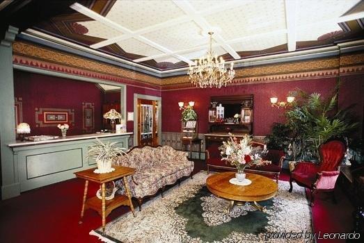 St. Elmo Hotel