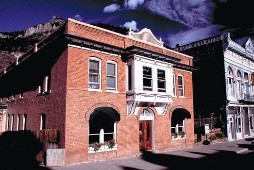 St. Elmo Hotel 3*